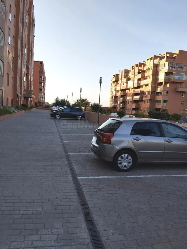 Oportunidad de Alquiler: Plaza de Parking en El Consul - El Romeral, Málaga — 4