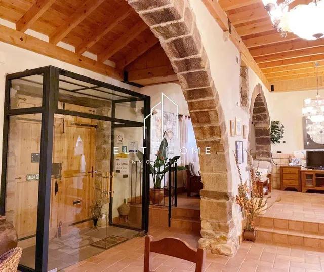 MAGNÍFICA CASA RURAL CON HISTORIA EN UN ENTORNO NATURAL EXTR