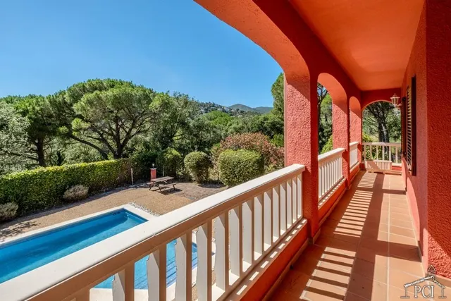 CHALET CON LICENCIA TURÍSTICA Y PISCINA PRIVADA - CALONGE — 10