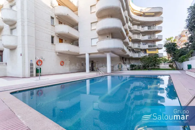 Piso de 2 habitaciones en venta en calle Priorat, Salou - foto 2