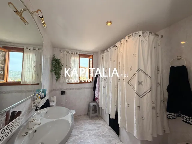 Casa de pueblo con jardin privado en Benialfaqui — 22