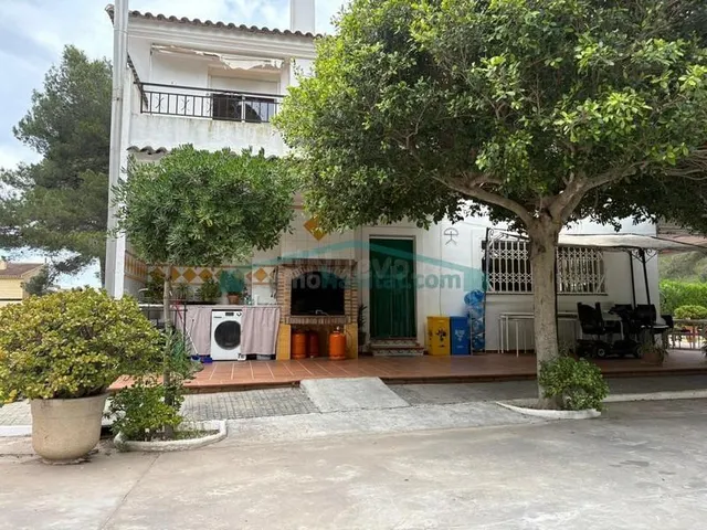 Exclusivo chalet independiente con gran parcela y piscina cl - foto 4