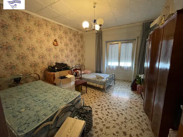 Amplia Casa en el centro de Valdeganga con Posibilidades de Reforma — 11