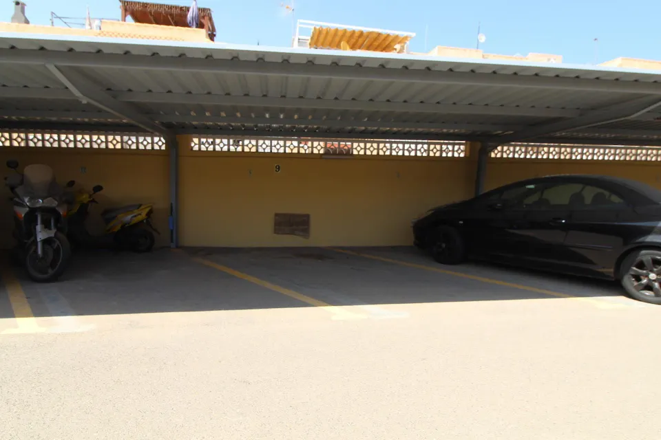 Plazas de aparcamiento en venta en la urbanización Panorama II – Aguas Nuevas, Torrevieja