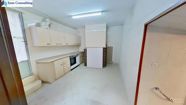 AMPLIA CASA EN TOBARRA CON 4 habitaciones , PATIO Y GARAJE — 6