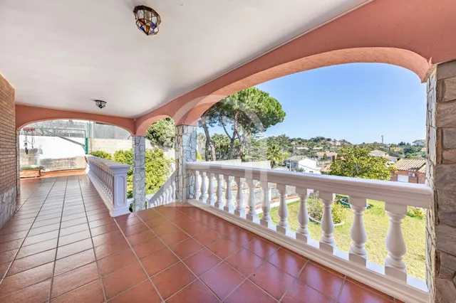 Espectacular Casa en Mas Ram, Badalona: Lujo y Tranquilidad  - foto 3
