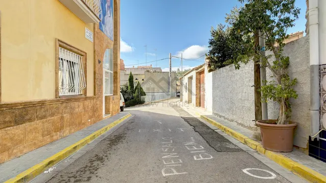 SOLAR URBANO PARA EDIFICAR UNA CASA EN BENAGUASIL — 4