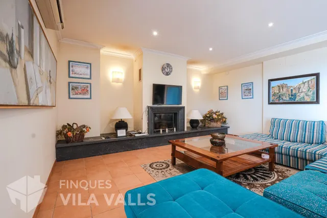 Villa de lujo con piscinas y finca de 6 ha en Sant Feliu de Codines — 20
