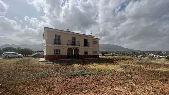 Finca rústica 8 habitaciones 489m² en venta - Centro
