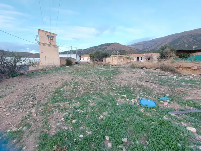 Parcela en venta en la zona de Castala. — 9