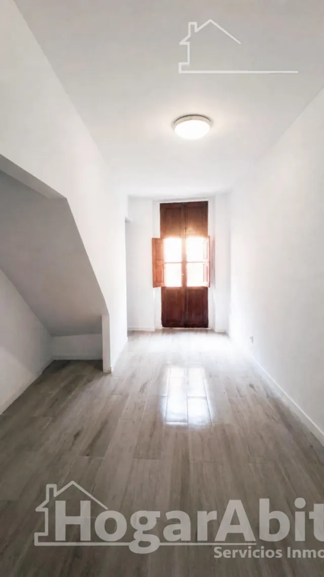 REFORMADA Y ACOGEDORA CON BUHARDILLA Y TERRAZA — 18