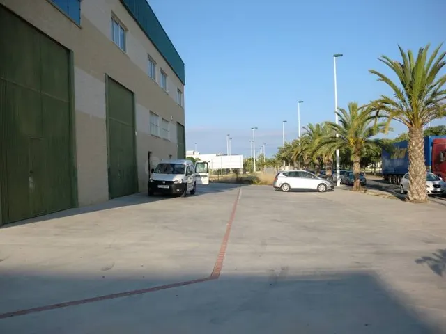 NAVE INDUSTRIAL EN PARQUE INDUSTRIAL DE TORRELLANO - foto 3