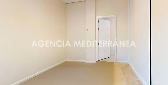 ¡Espectacular ático totalmente reformado y amueblado con terraza en Extramurs! — 5