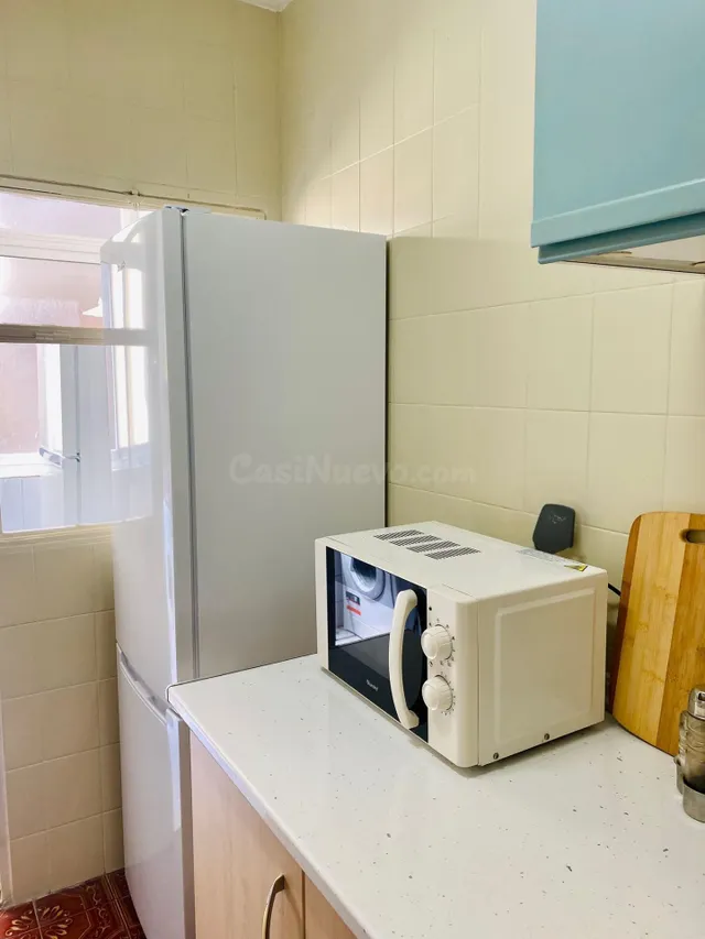 Piso de 4 dormitorios para estudiantes en Cartuja a 5 minuto - foto 4