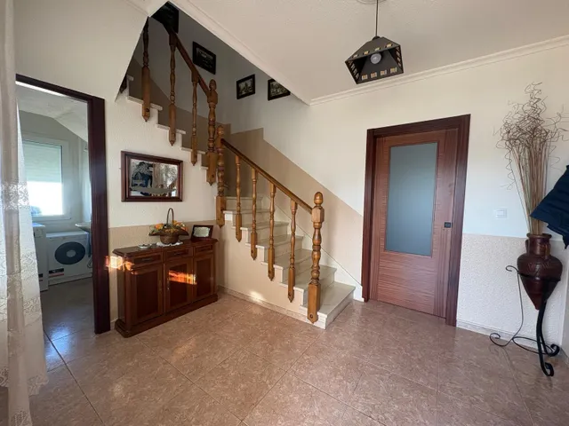 Se vende chalet independiente en Algeciras, zona colonia san miguel. — 16