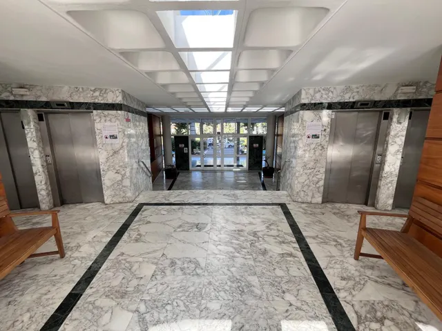 APARTAMENTO DE 2 DORMITORIOS EN PLAZA DE EUROPA. ED. ROYAL. — 25