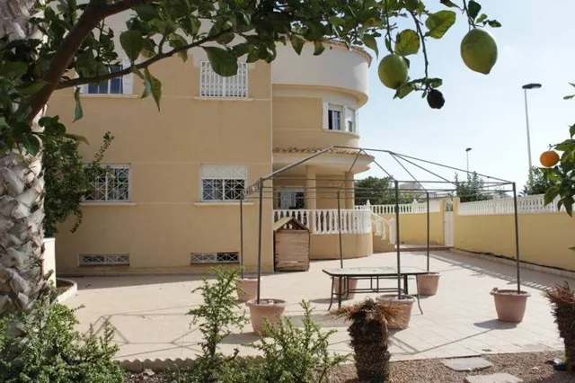 Chalet exclusivo con vistas a la Laguna de la Sal en Torrevieja — 9