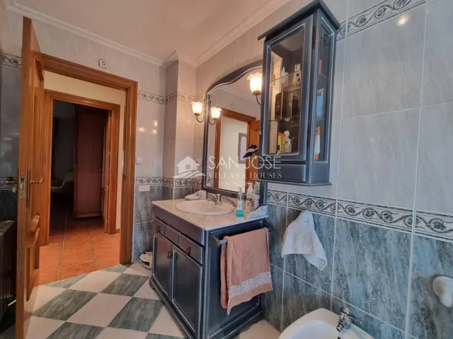 SE VENDE VILLA DE LUJO EN HONDON DE LOS FRAILES — 33