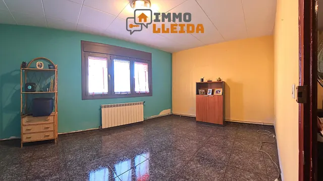 OPORTUNIDAD Casa en Binéfar con mucho espacio — 16