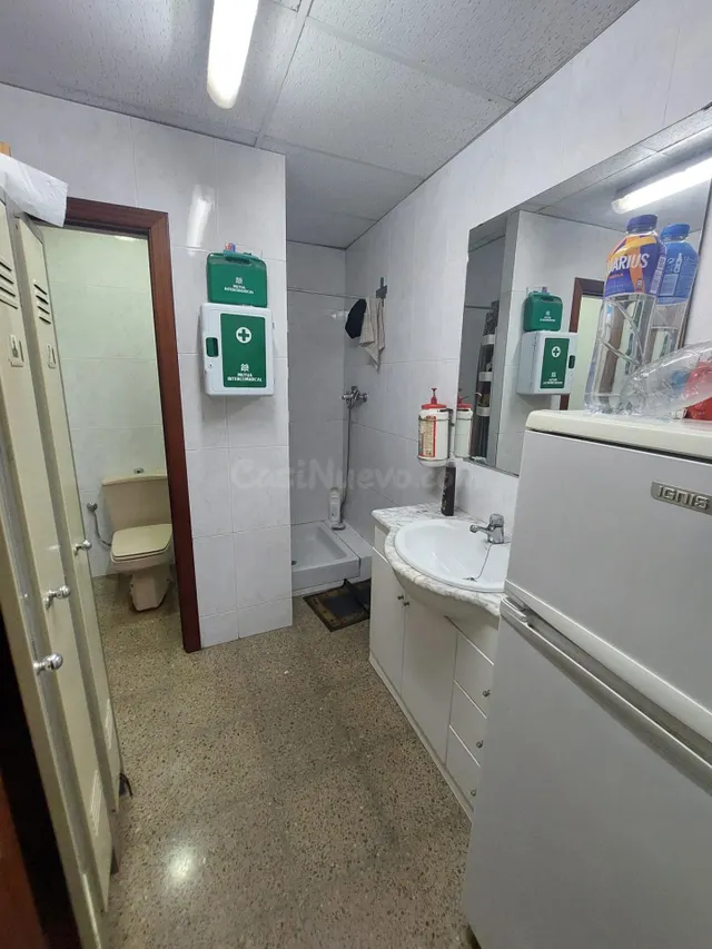 LOCAL COMERCIAL A SÚRIA, possibilitat de fer vivenda!!!! - foto 4