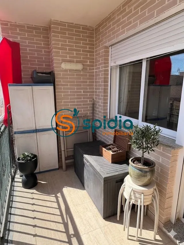 Encantador Piso en el Corazón de Águilas a Solo €170,000 - foto 3