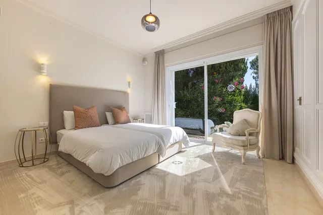 Chalet 5 habitaciones 536m² en venta - El Madroñal — 41