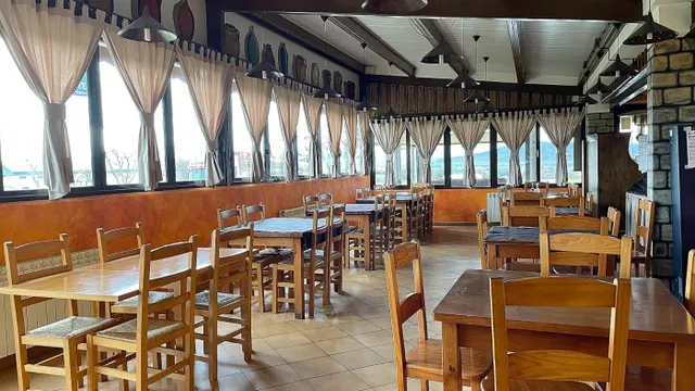 Venta de restaurante y fábrica de embutidos — 9