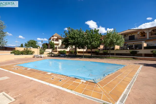 Ponemos a la venta esta preciosa casa en Urbanizacion cerrada, con zonas comunes y piscina comunitaria. — 11