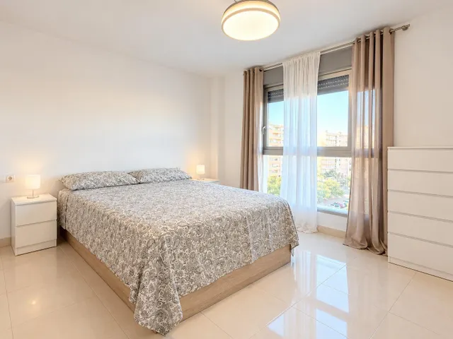 Estupendo piso para entrar a vivir. Zona Benisaudet. — 26