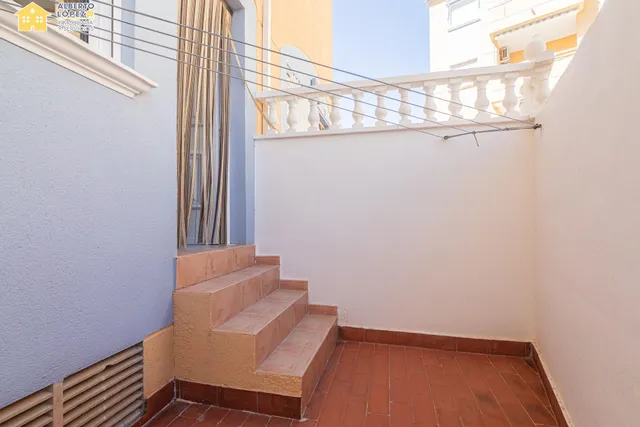 Bungalow en venta en urbanización Las Arenas 2, Arenales del Sol. — 17