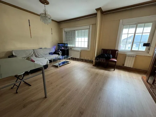 ¡OPORTUNIDAD! AMPLIO PISO EN VENTA EN EMILIA PARDO BAZAN - foto 2