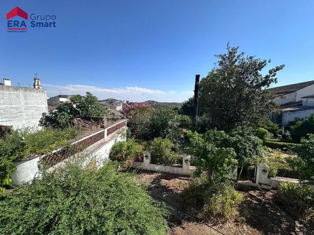 Casa Señorial con Gran Parcela en Pleno Centro de Constantin - foto 5