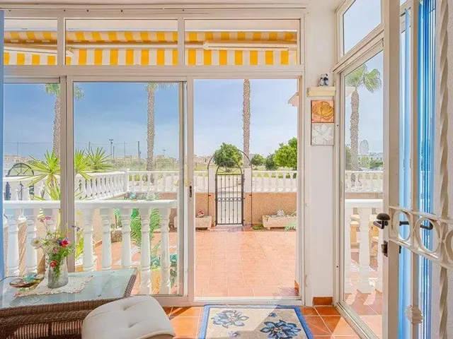 Preciosa casa con vistas al mar cerca de la playa en Punta P - foto 4