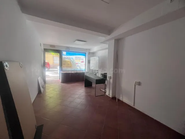 Local comercial en Ciudad Jardin!!! - foto 4