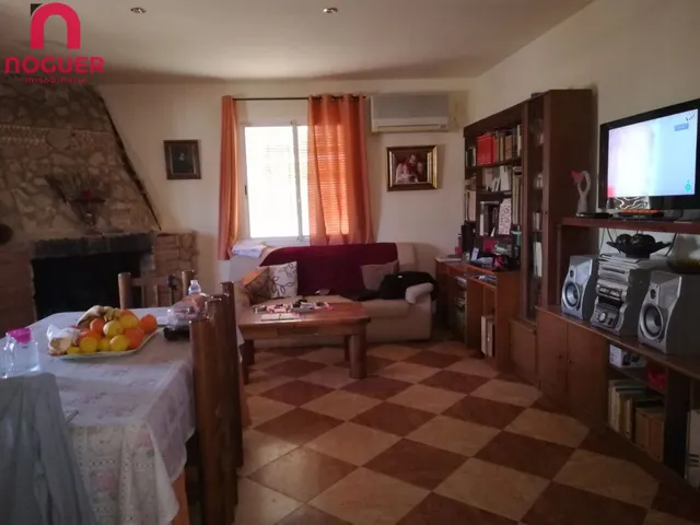 CASA EN HIGUERON — 2