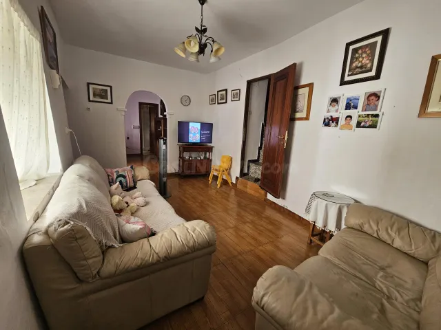 Casa de 5 dormitorios en Casarabonela con terraza y barbacoa — 2