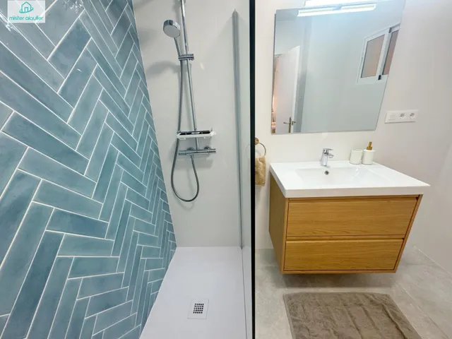 EXCLUSIVO APARTAMENTO REFORMADO EN EL CAMPELLO CON TERRAZA, PISCINA Y UBICACIÓN PRIVILEGIADA JUNTO AL MAR — 15