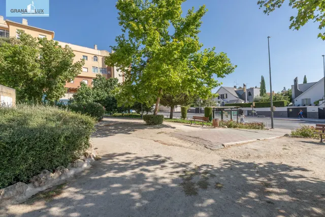 Encantadora Casa Reformada en Ogijares con Vistas y Espacios para Disfrutar — 50