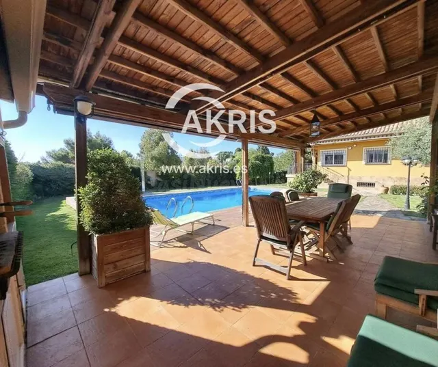 Chalet Independiente en Olias Del Rey - foto 2
