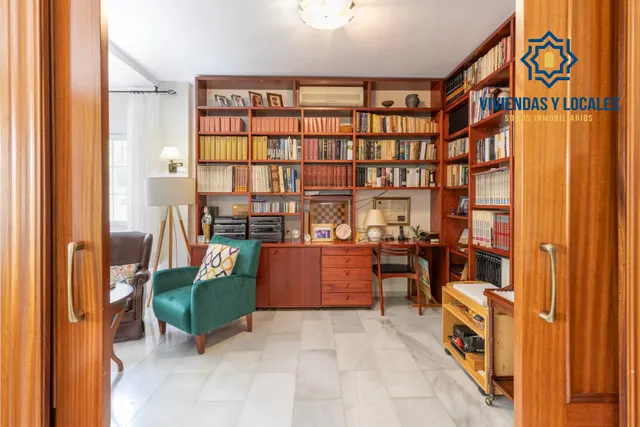 Chalet pareado con piscina, jardín y bonitas vistas a Granada en La Zubia — 13