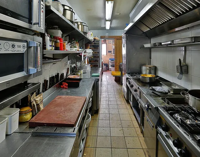RESTAURANTE Y CASA RURAL EN VENTA O TRASPASO, LA SANTA ESPINA (VALLADOLID) — 6