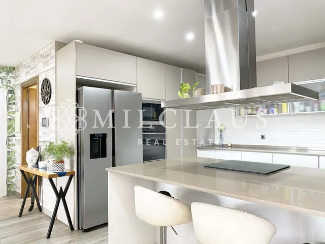 Casa o chalet independiente en venta en Calle d'Enric Morera — 40