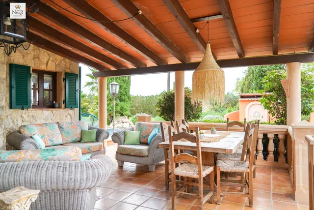 Finca rústica con espectacular casa con piscina y jardín mediterráneo en Consell, mallorca. — 25