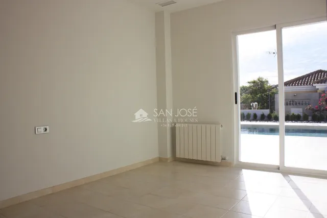 CHALET EN PRIMERA LINEA DE CAMPO DE GOLF, ALENDA GOLF, ALICANTE — 33