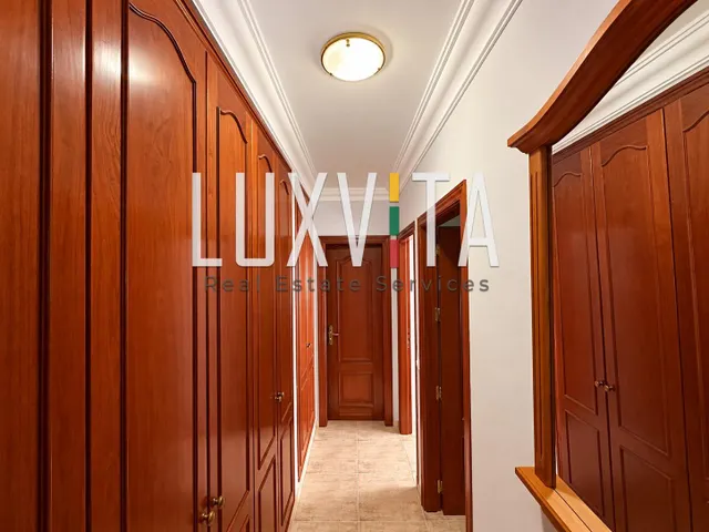Amplio piso residencial de 2 dormitorios con garaje y trastero — 9