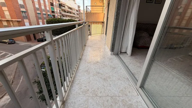Amplio y Luminoso Piso en Playa Levante, Santa Pola - Alquiler. — 23