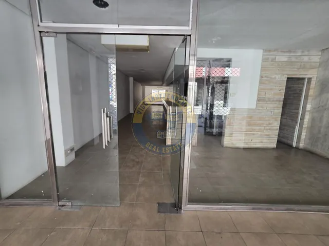 Cafetería con excelente ubicación — 32