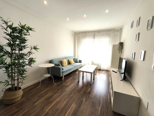 Vivienda 94 m2 reformada minimalista en venta en el centro de Oviedo — 5