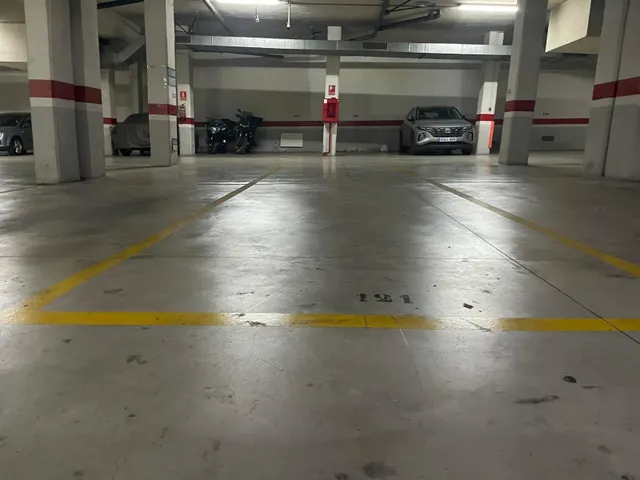 OLVIDATE DE BUSCAR APARCAMIENTO: PLAZA DE GARAJE EN VENTA EN ELCHE!!!!! — 4