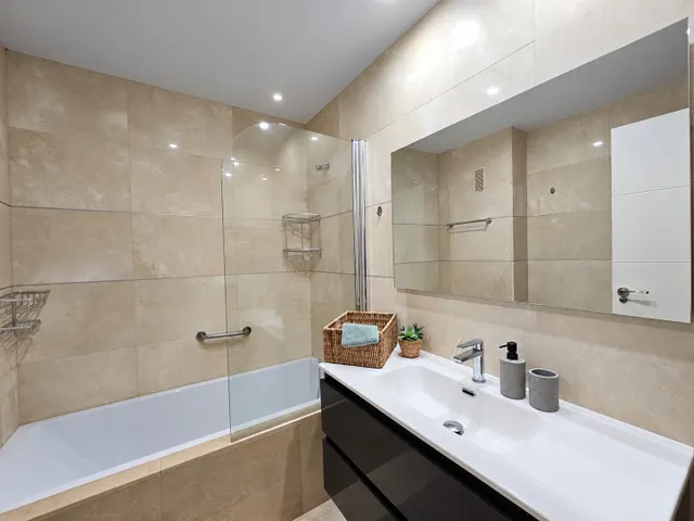 MAGNÍFICO APARTAMENTO DE 2 DORMITORIOS CON GRAN TERRAZA, JARDÍN PRIVADO Y VISTAS AL MAR Y AL GOLF – DOÑA JULIA, CASARES COSTA — 26